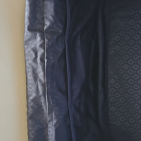 Vera Bradley Women's Recycled ReActive Extra Large Duffel Travel Gym Bag - Picture 7 of 9